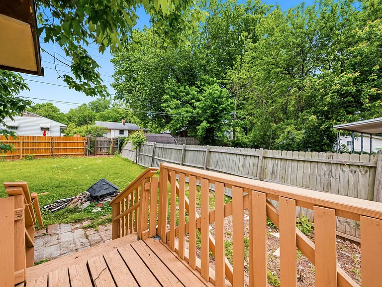 10519 Renfrew Dr — Photo 47
