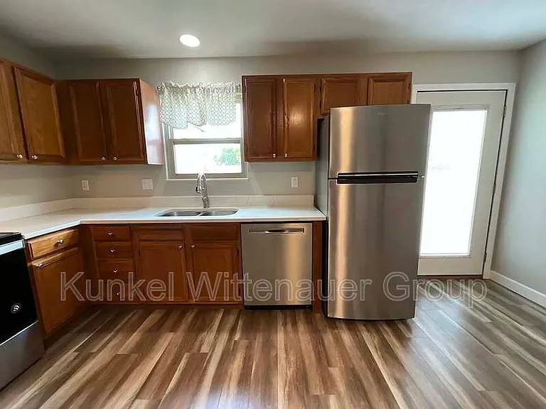 422 Nancy Dr — Photo 8