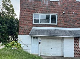 7316 Hill Rd, Philadelphia, PA 19128