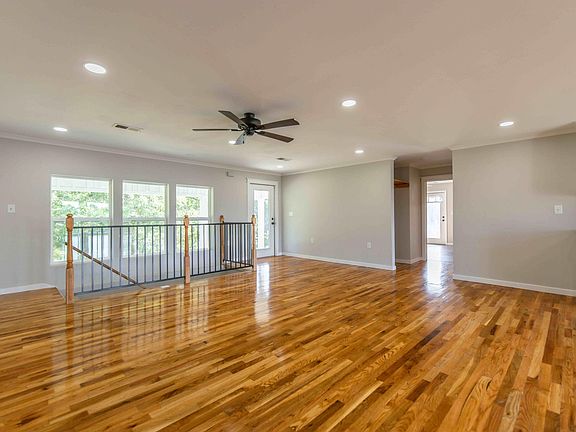 3rd image of 131 Kelly Keith Ln