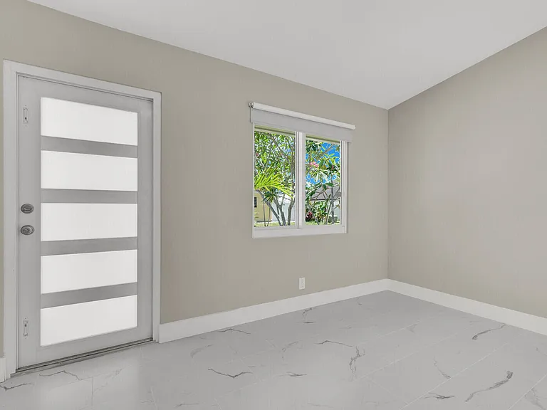 23392 Country Club Dr E — Photo 3