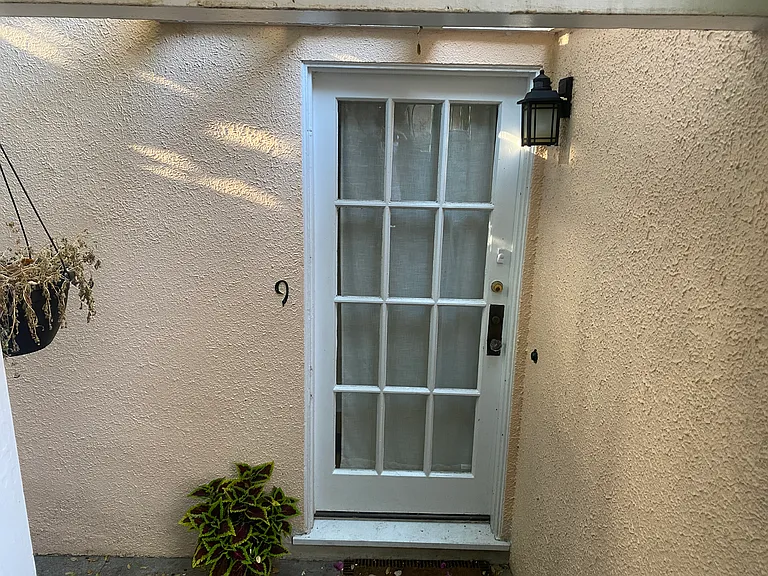 157 Ronada Ave #9 — Photo 4