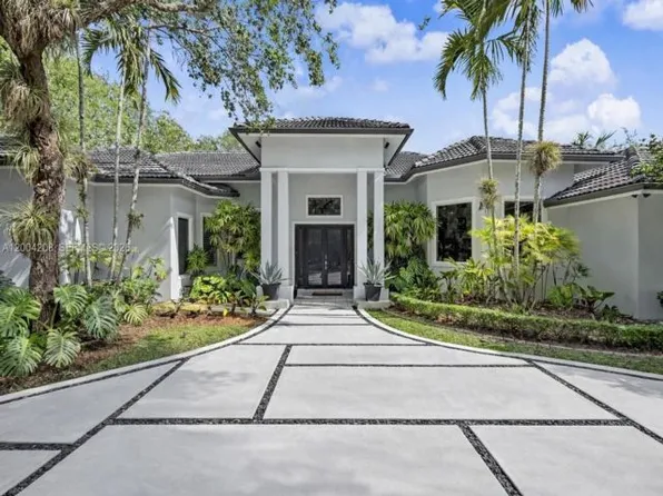8973 SW 96th St, Miami, FL 33176