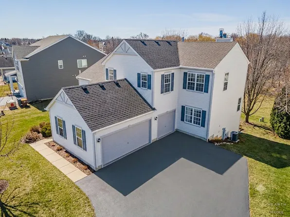 2119 Serenity Ln, Woodstock, IL 60098