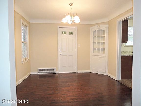 5th image of 355 E 215th St