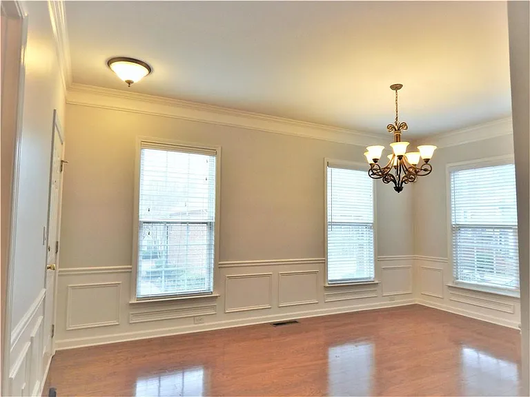 10829 Yorkwood St — Photo 8