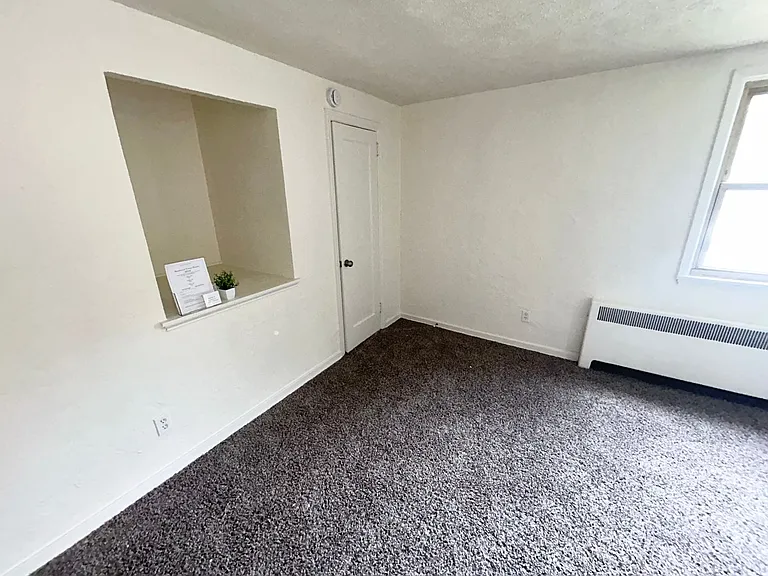 Charming 1, 2, and 3-Bedroom Townhomes in a Quiet Pittsburgh Neighborhood — Photo 54
