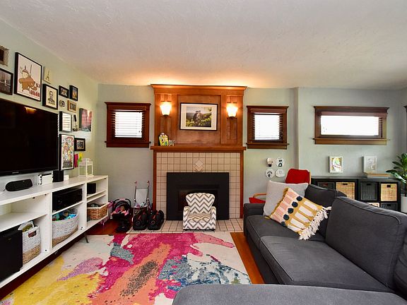 5th image of 854 E Kensington Ave