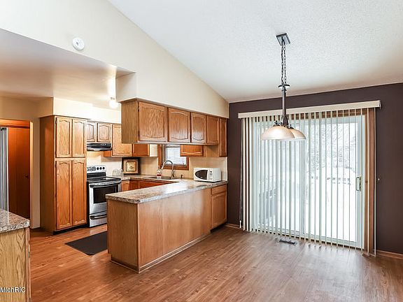 4th image of 5068 Rum Creek Ct SE