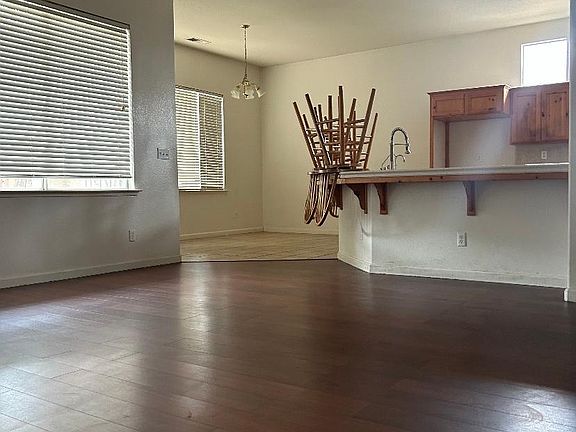 3rd image of 8203 N Garden Ave