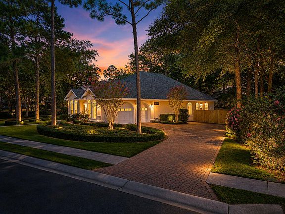 4th image of 831 Coldwater Creek Cir