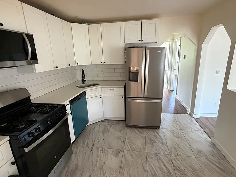 37 Richard Ln #3 — Photo 6