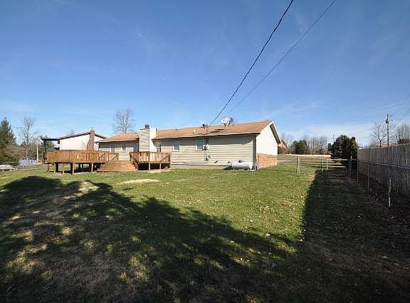 3rd image of 1674 Catalpa Dr