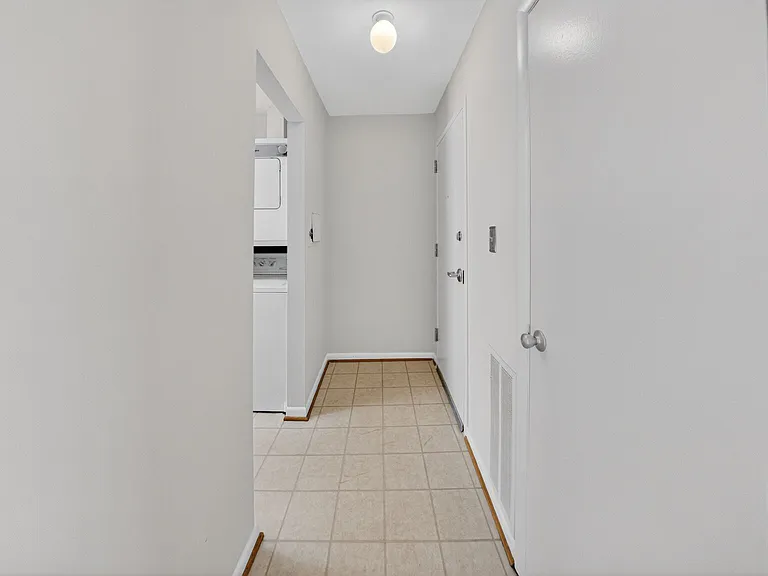 3364 Hewitt Ave #301 — Photo 15