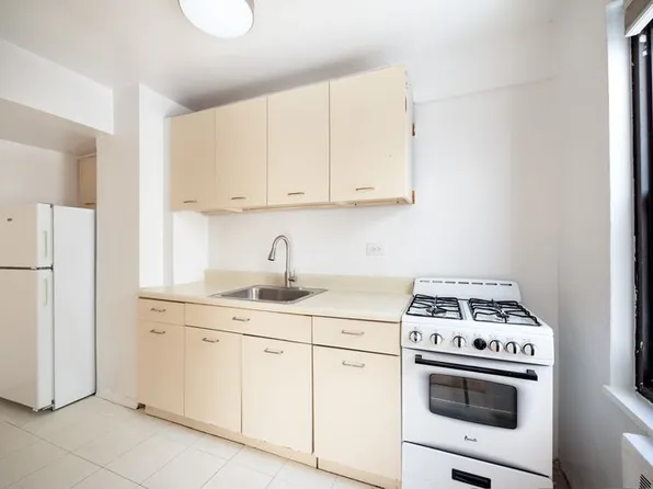 140 East 56th Street image 3 of 4