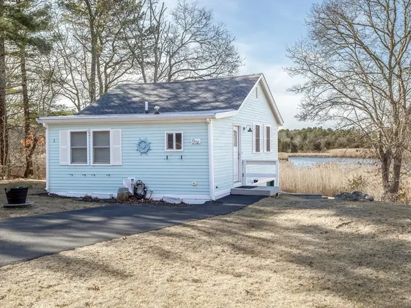 1 Ladd Ave, Wareham, MA 02571