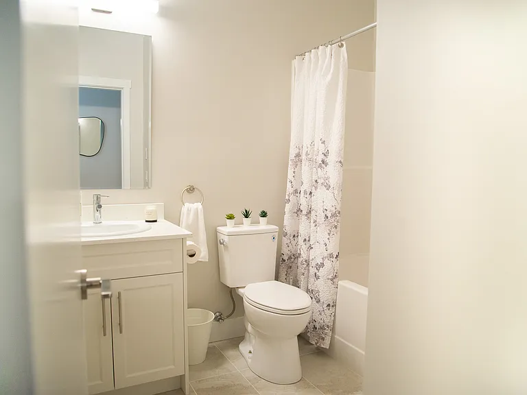 425 Main St — Photo 31