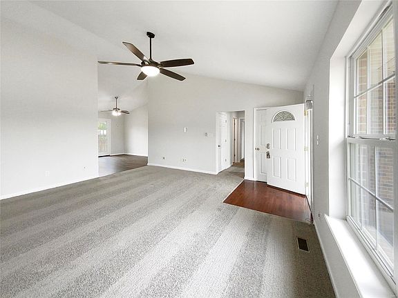 3rd image of 168 Palace Way Dr