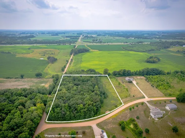 57044 Hickory Ln, Pine City, MN 55063