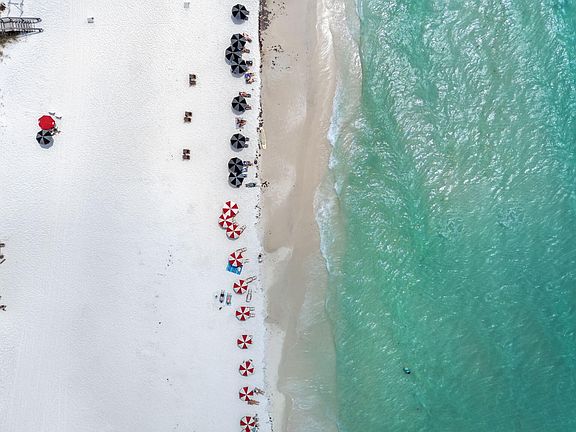 4th image of 33 Emerald Beach Way
