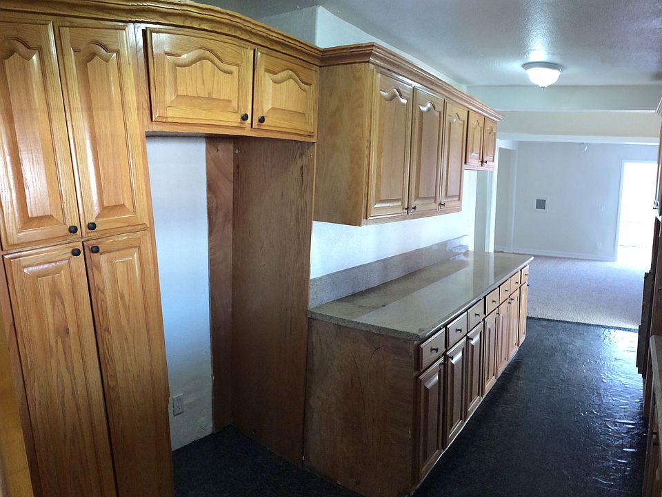 1st image of 419 W Colden Ave