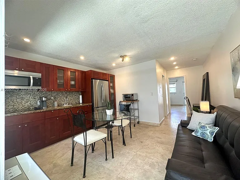 524 Washington Ave #208 — Photo 7