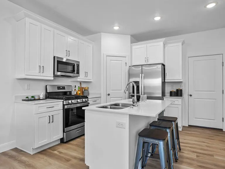 488 W Greenstone Pl — Photo 11