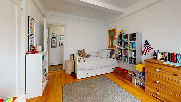 Rented by Bond New York | media 20