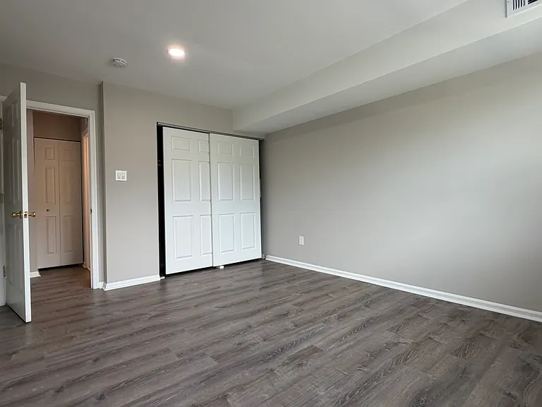 4548 Rosemarie Dr — Photo 16
