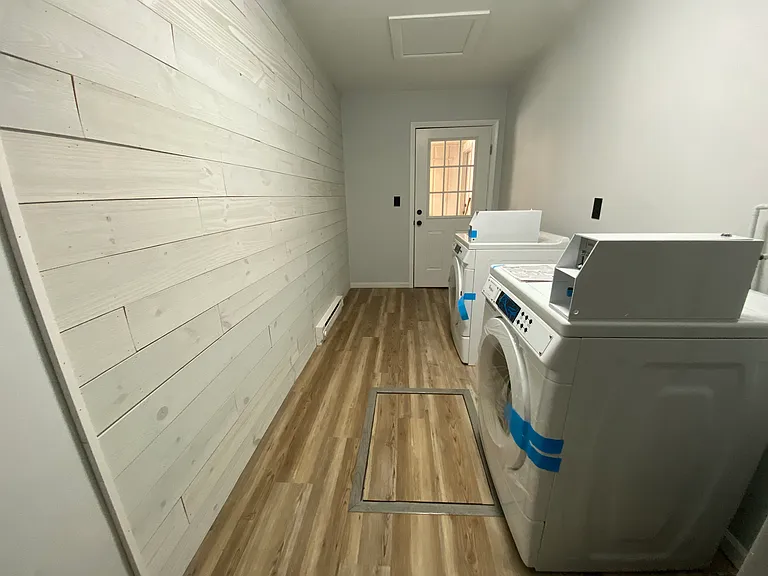 617 W Locust St #4 — Photo 8