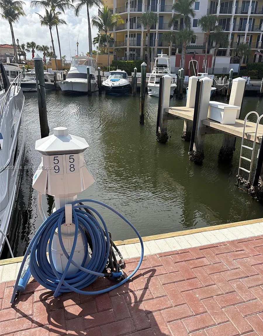 Jupiter Yacht Club Marina — Photo 1
