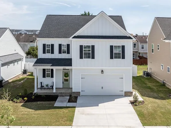 301 Station Dr, Suffolk, VA 23434