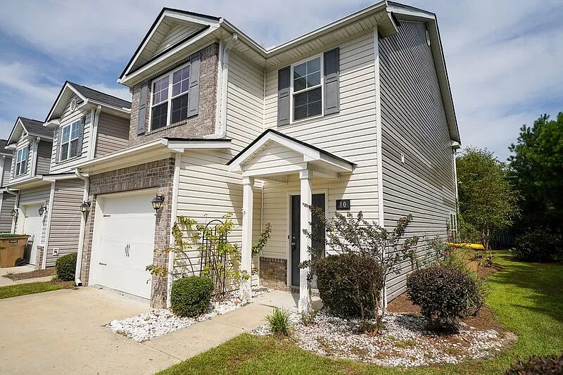 3 bed, 2.0 bath, 1612 sqft, $2,000 — Photo 4