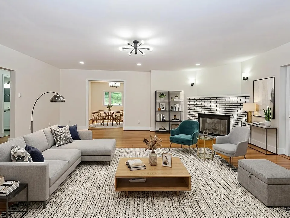 242 Rock Ave #1