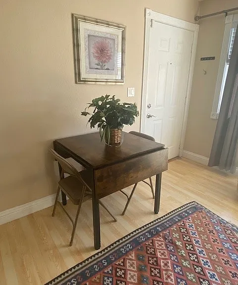 Living room / dinning table
