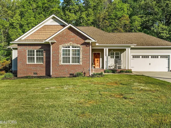 174 Zoe Cir, Jacksboro, TN 37757