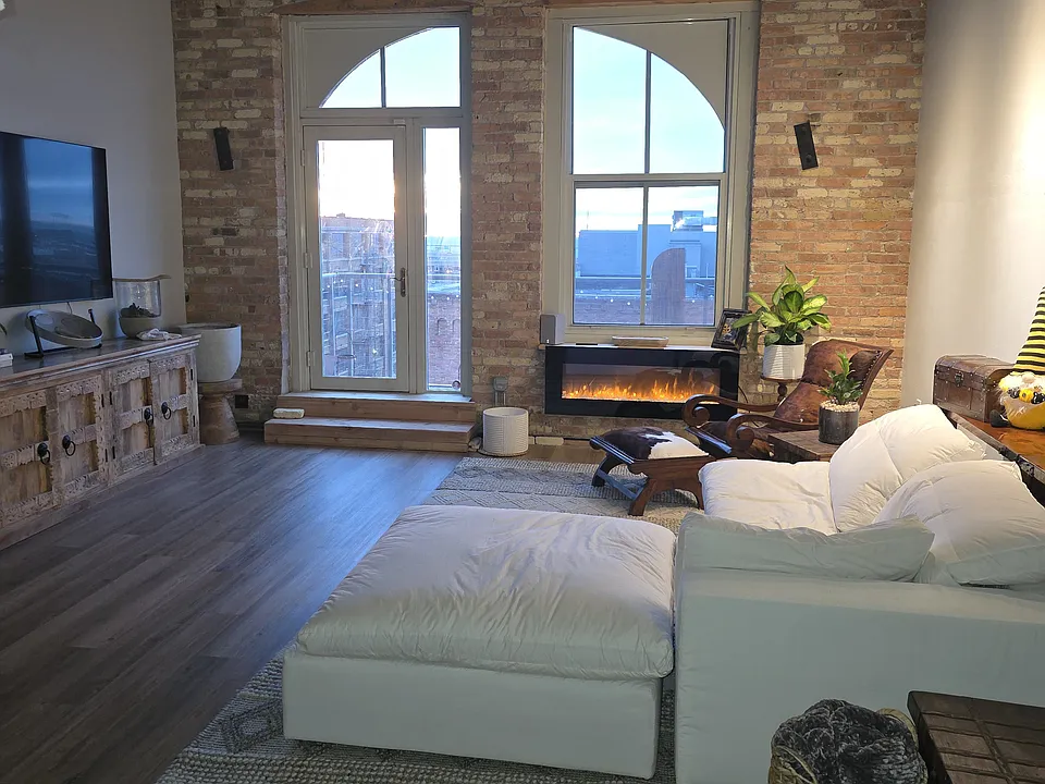 191 N Broadway #705