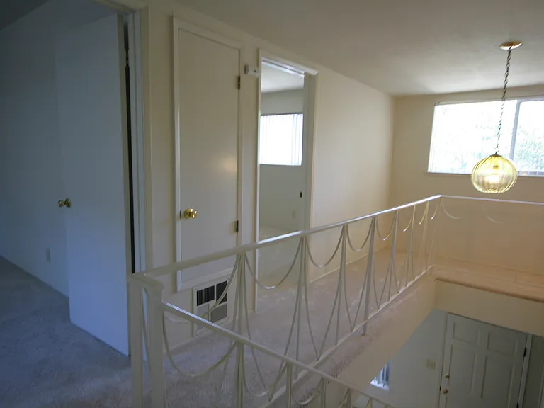 2003 Town And Country Ln #2 — Photo 7