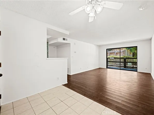 22100 Burbank Blvd Unit 128, Woodland Hills, CA 91367