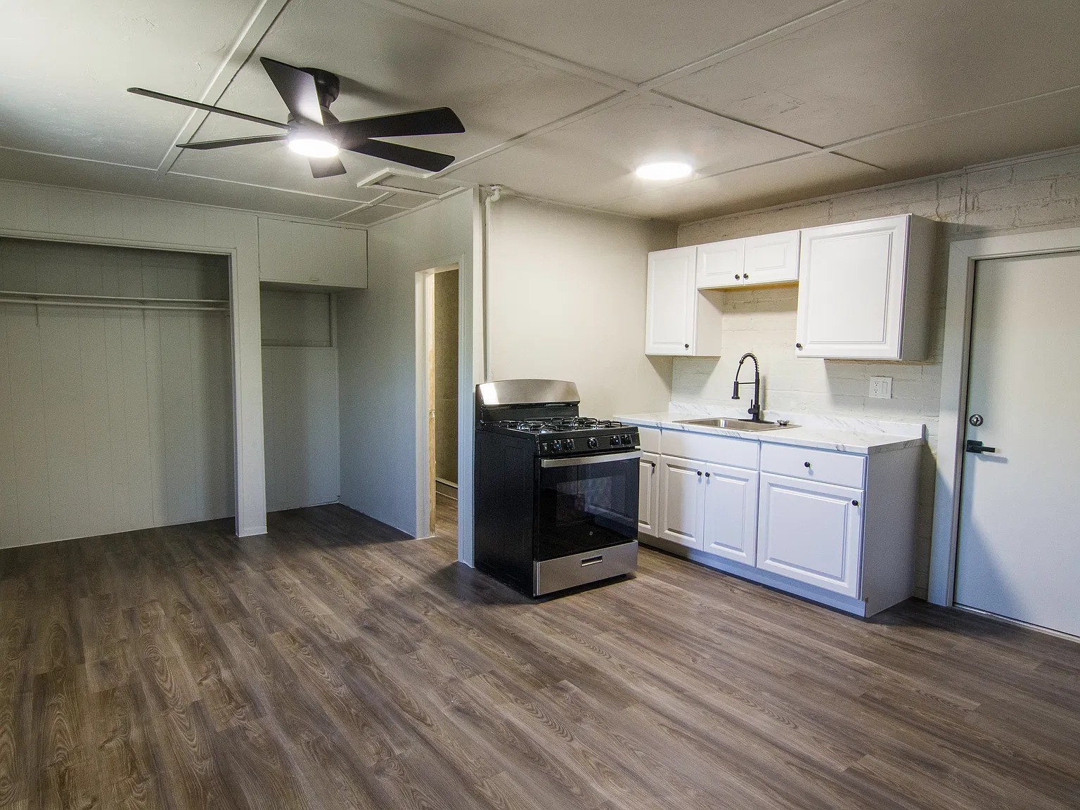 Studio, 517 sqft, $795 — Photo 3