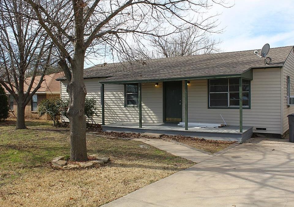 1st image of 107 N Keefer Dr