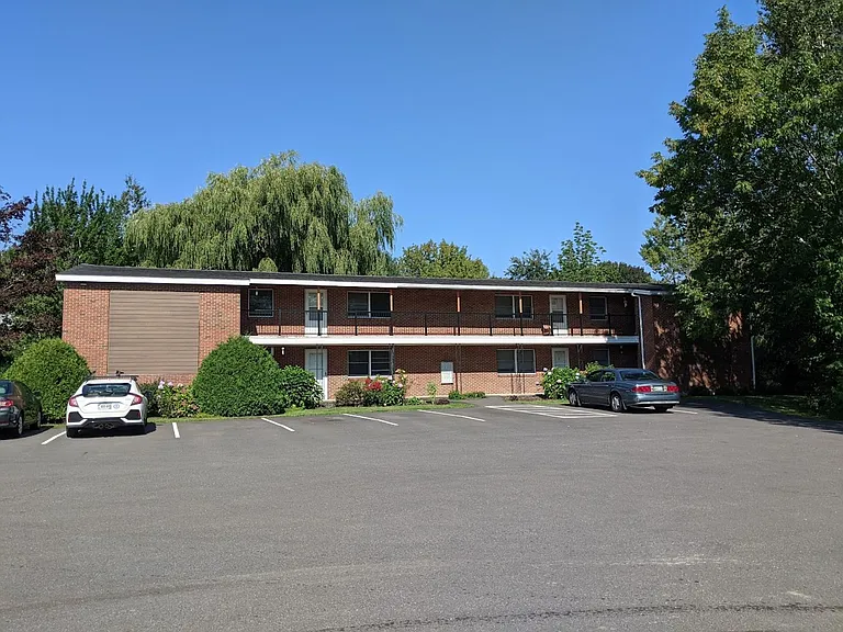172 Camden St — Photo 28