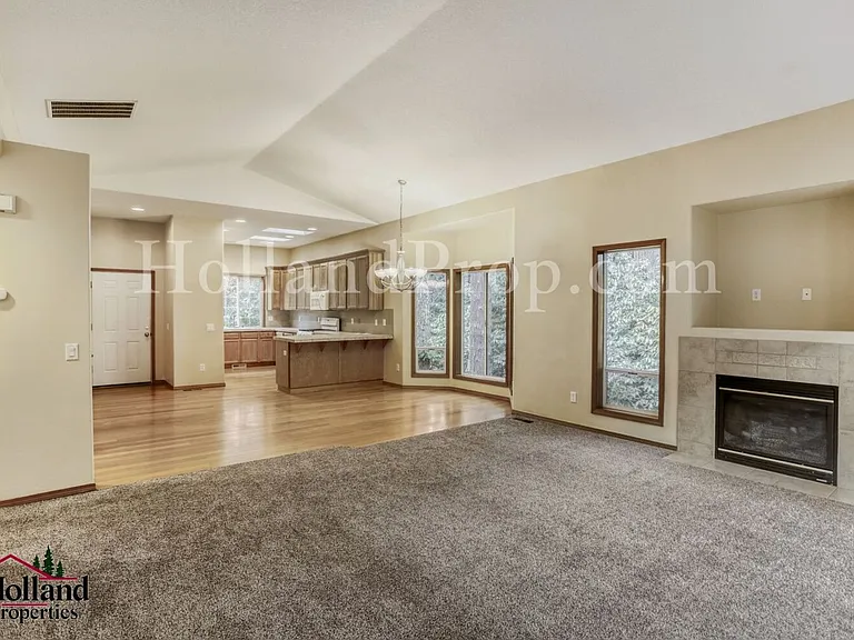 12712 SW Rocky Mountain Ct — Photo 5