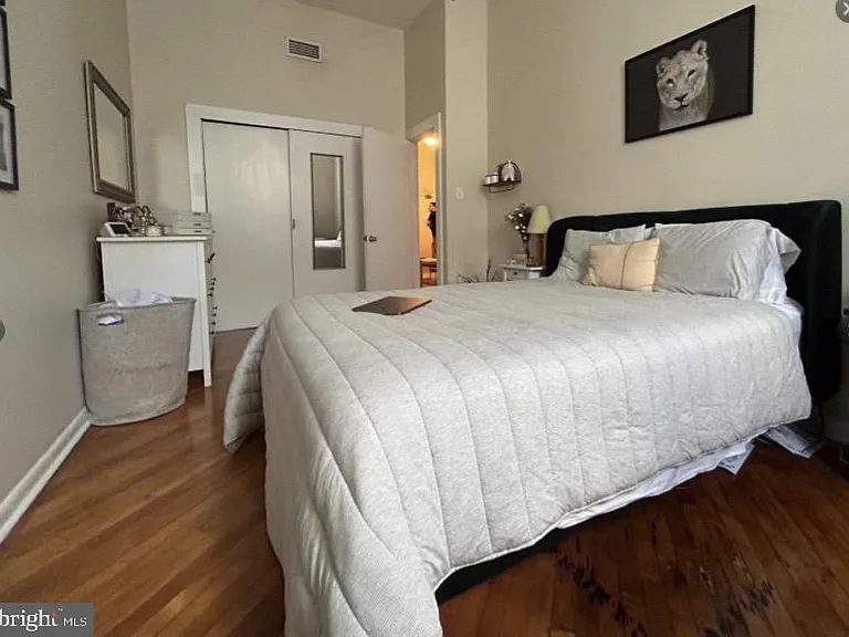 1214 Spruce St #4 — Photo 5