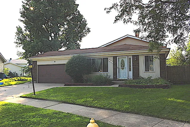 1066 Foxworth Blvd photo 1
