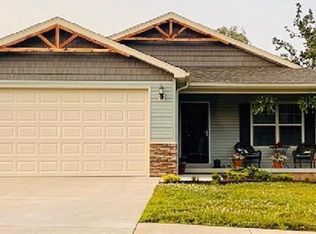 106 Brookhaven Dr, Vine Grove, KY 40175