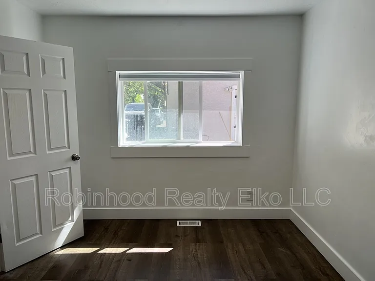 540 9th St — Photo 10