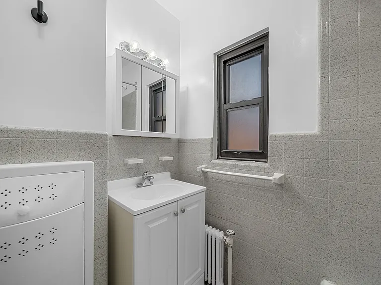 90 Tracey Pl #I-1 — Photo 17