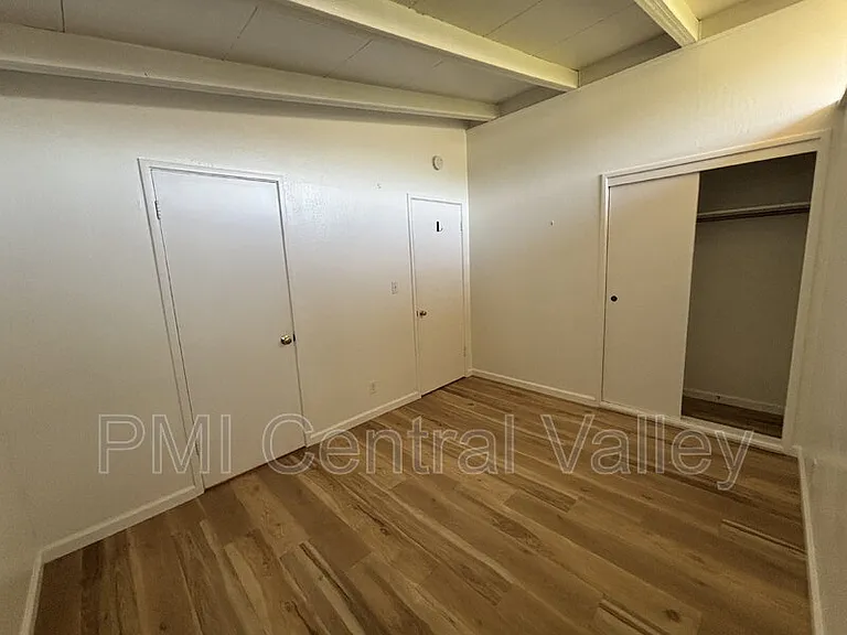 944 Bridgewood Way — Photo 32