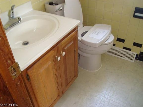 5th image of 39 Nordham Dr